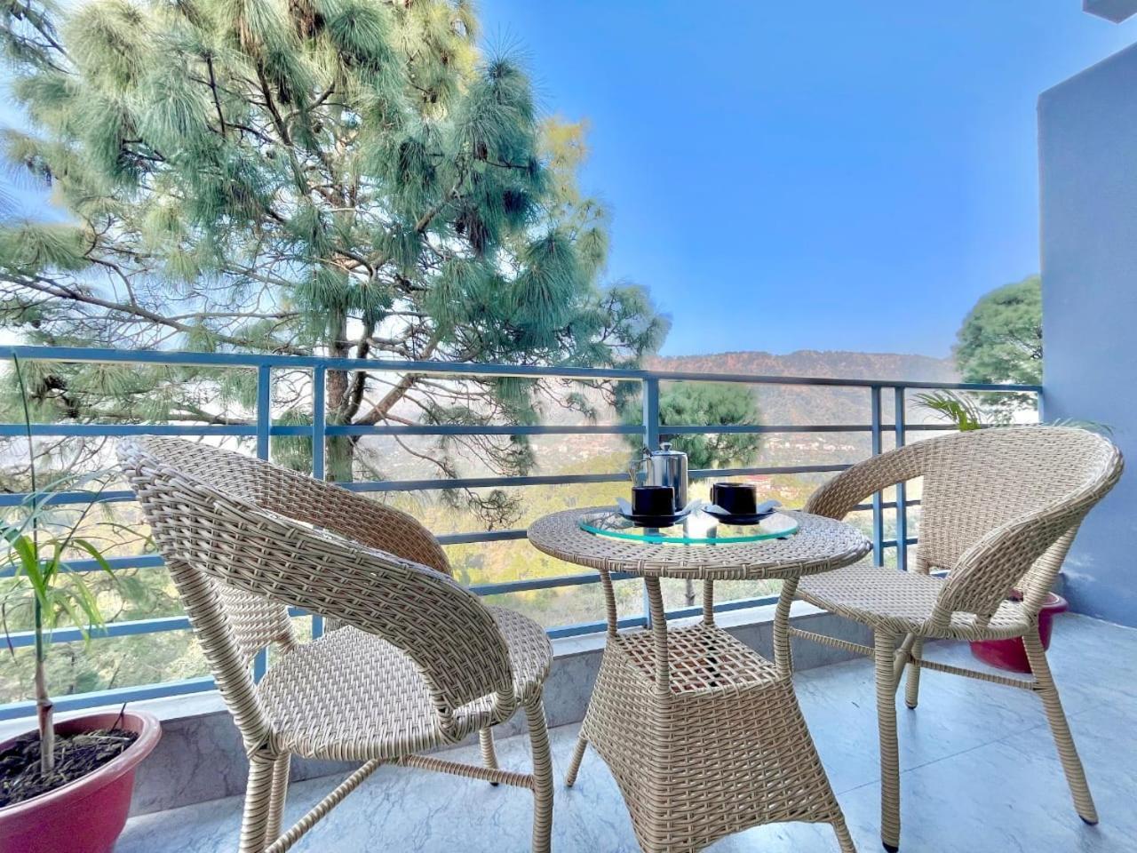 Apartment Kasauli Oaks With Pool By Kasauli Vista *